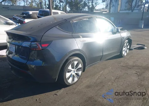 2024 Tesla Model Y Long Range Dual Motor All-Wheel Drive from USA, damaged, VIN 7SAYGAEE2RF060419